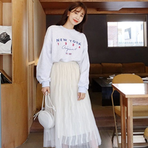 Vik03 Skirt in Off White